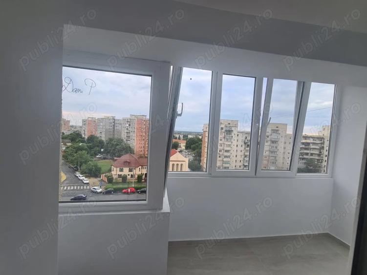 Apartament cu 4 camere decomandat în Aurel Vlaicu