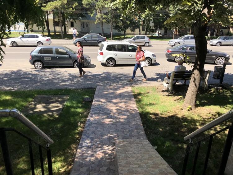 Spațiu comercial, de 13 mp, în Central