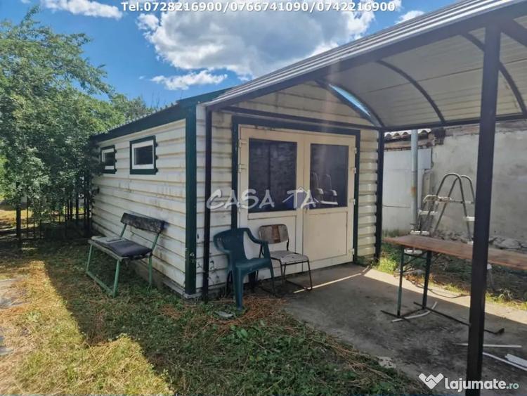 Casă cu 2 camere cu Teren 2554 Mp în Sănătești
