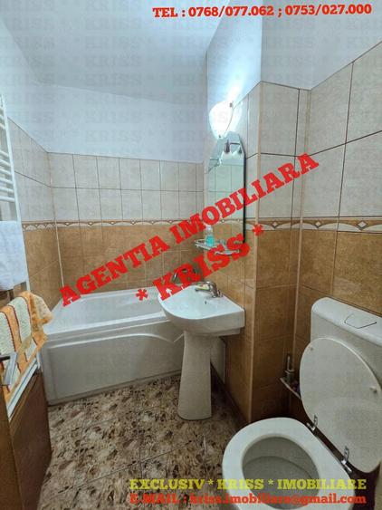 Apartament cu 4 camere decomandat în Negru Vodă