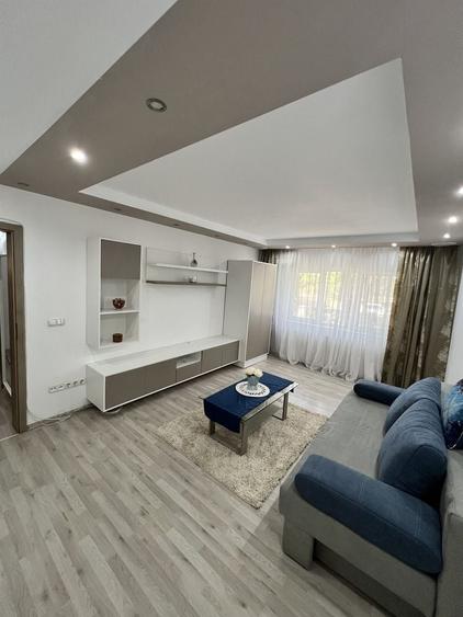 Apartament cu 2 camere decomandat în Soarelui