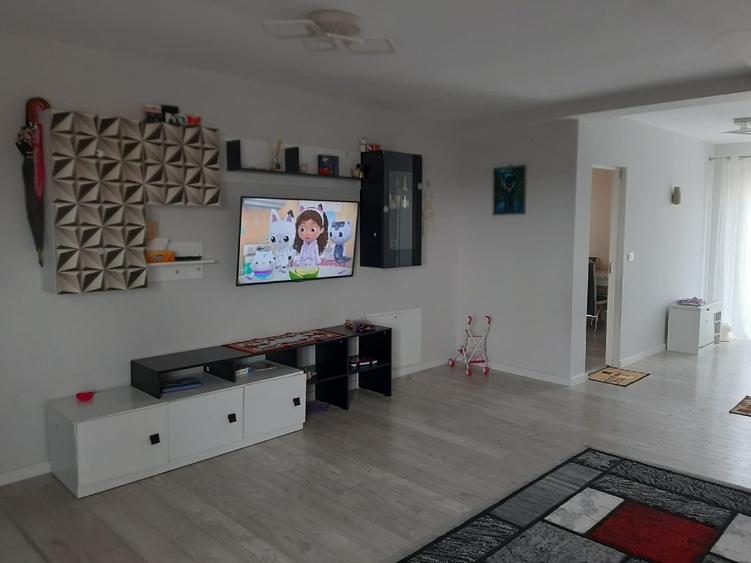 Duplex cu 4 camere cu Teren 264 Mp în Moșnița Nouă