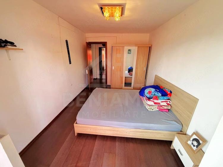Apartament cu 3 camere decomandat în 1 Mai