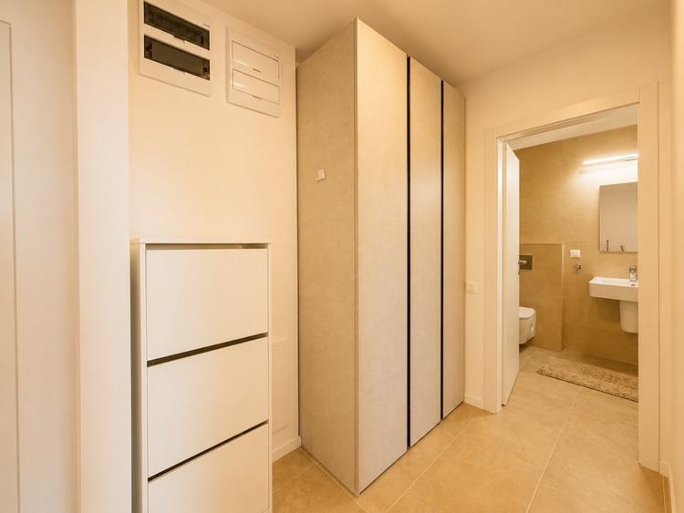 Apartament cu 2 camere decomandat, mobilat în Pipera