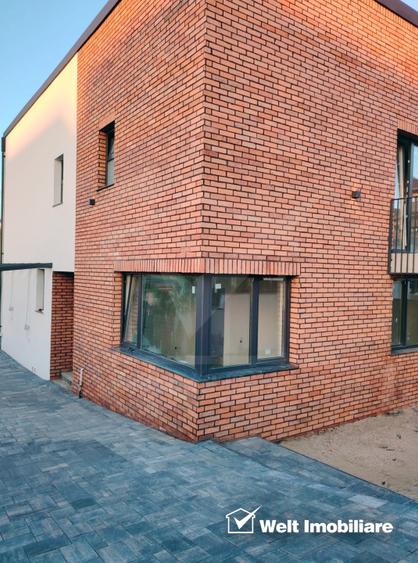 Duplex cu 5 camere cu Canalizare în Dezmir