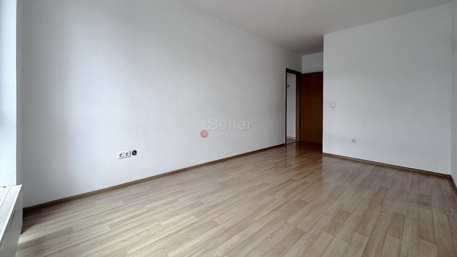 Apartament cu 3 camere decomandat în Avantgarden