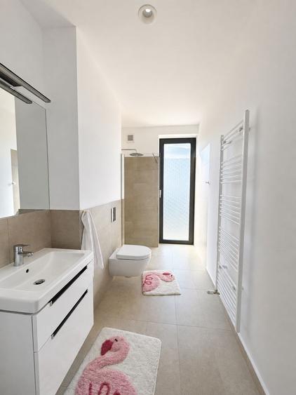 Apartament cu 4 camere în Băneasa