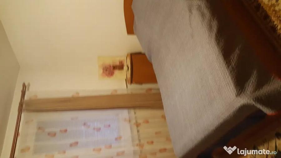Apartament cu 3 camere decomandat în Rahova