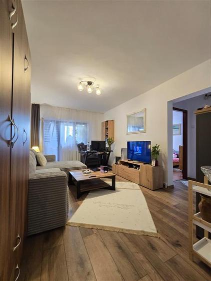 Apartament cu 2 camere semidecomandat în Dacia