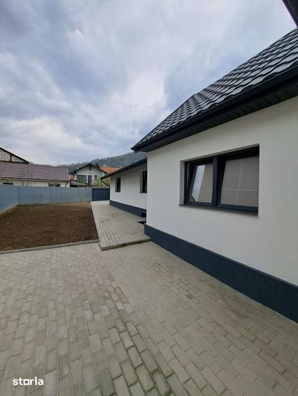 Casă cu 3 camere cu Teren 320 Mp în Central