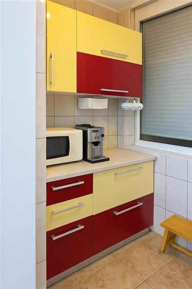 Apartament cu 2 camere decomandat în Valenta