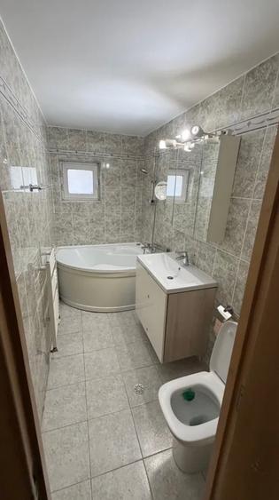 Apartament cu 3 camere decomandat în Vitan Mall