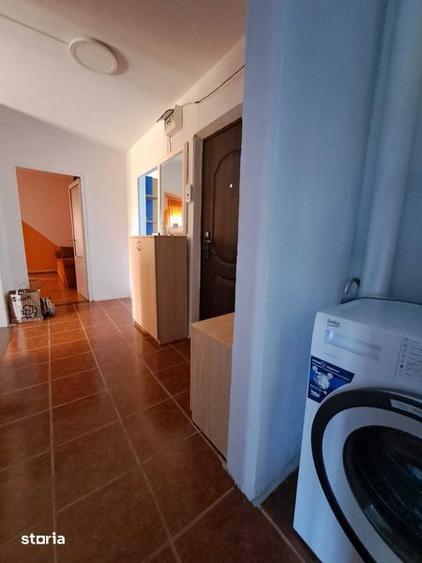 Apartament cu 3 camere decomandat în Lipovei