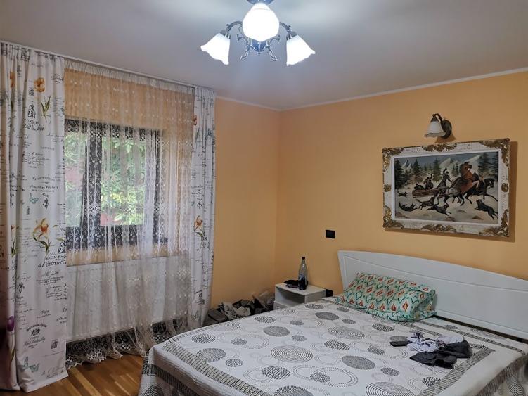 Duplex cu 8 camere cu Teren 1000 Mp în Ultracentral