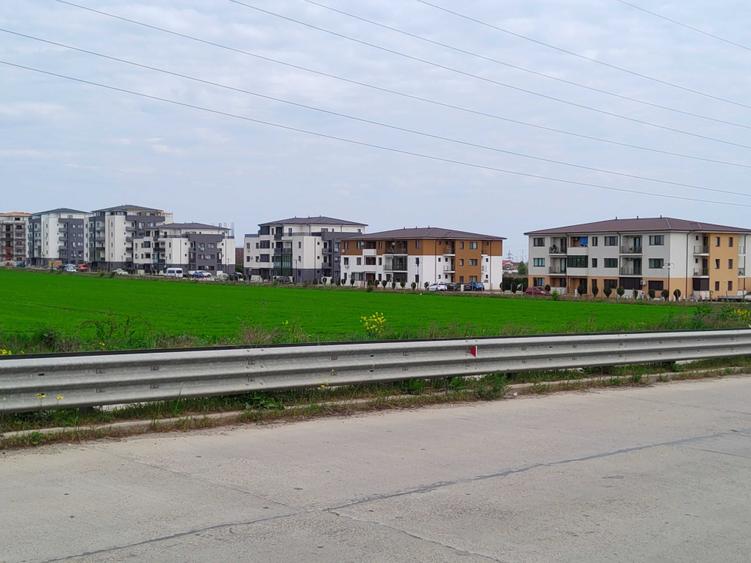 Apartament cu 3 camere decomandat în Nord