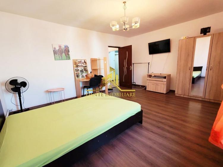 Apartament cu 3 camere decomandat, mobilat în Semicentral