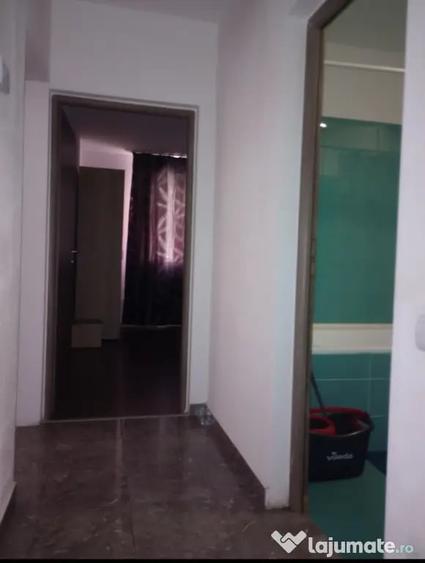 Apartament cu 2 camere decomandat în Florești