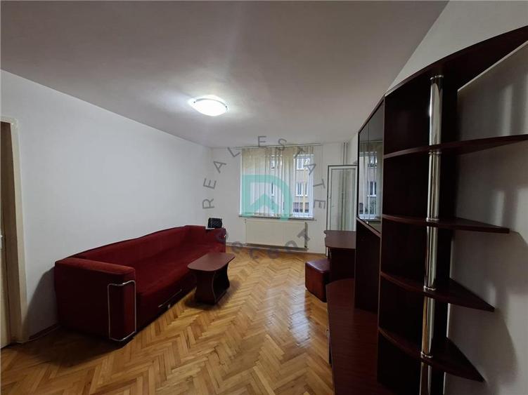 Apartament cu 2 camere circular în Calea București
