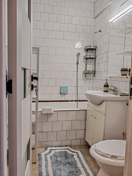 Apartament cu 2 camere decomandat, mobilat în Titan
