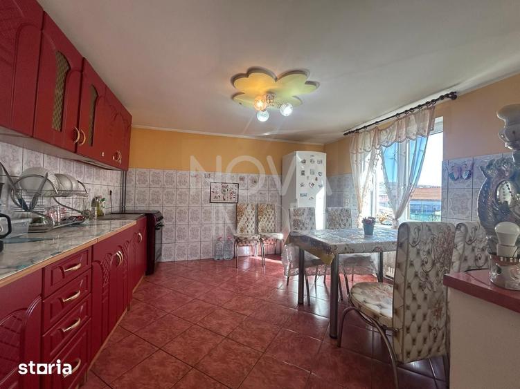 Casă cu 5 camere cu Teren 845 Mp în Roșia