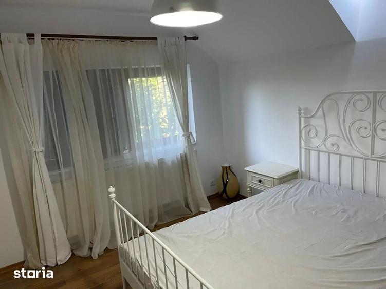 Casă cu 5 camere cu Teren 2000 Mp în Central