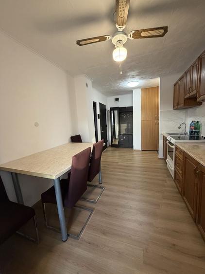 Apartament cu 3 camere decomandat în Lotus