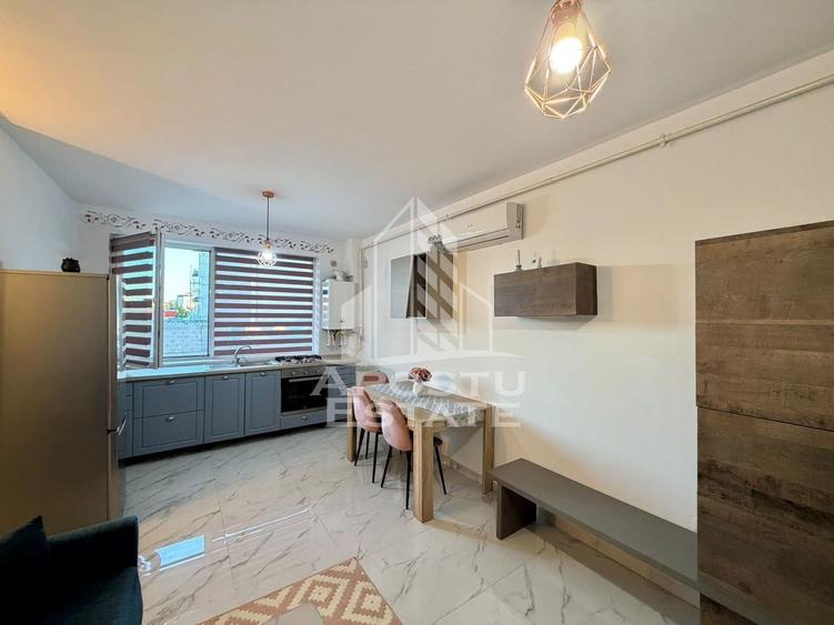 Apartament cu 2 camere semidecomandat, mobilat în Giroc