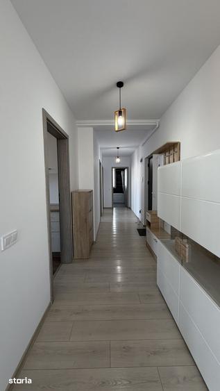 Apartament cu 3 camere, mobilat în Cetății