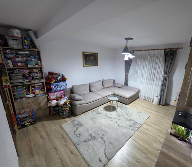 Casă cu 3 camere în Uiasca