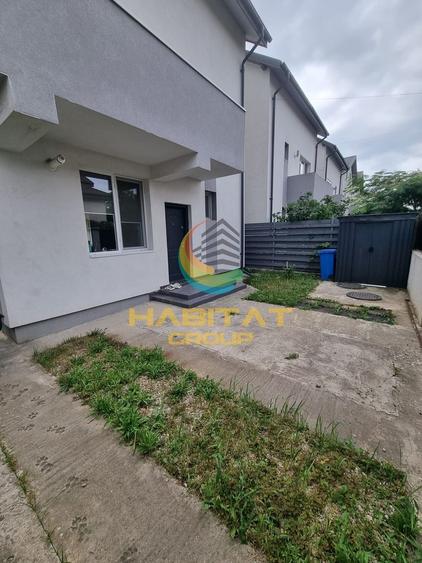 Casă individuală cu 5 camere cu Canalizare în Est