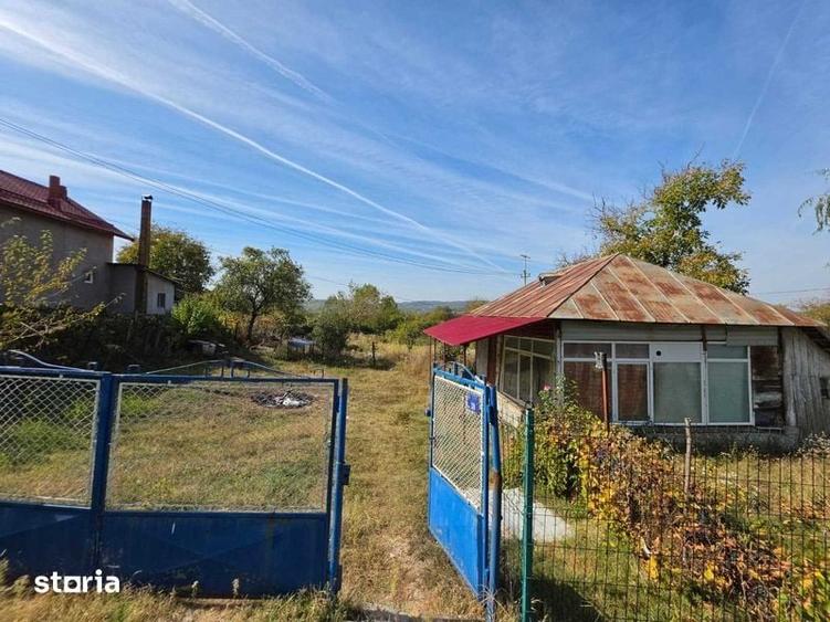 Teren de 714 mp, în Lădești
