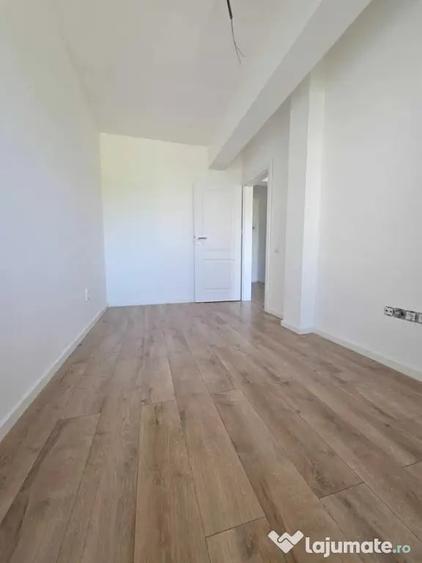 Apartament cu 2 camere semidecomandat în Florești
