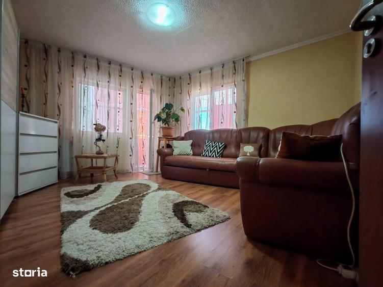 Apartament cu 3 camere decomandat în Rogerius