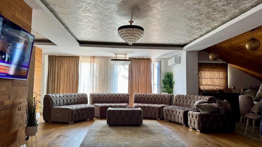 Apartament cu 5 camere decomandat în Sisești