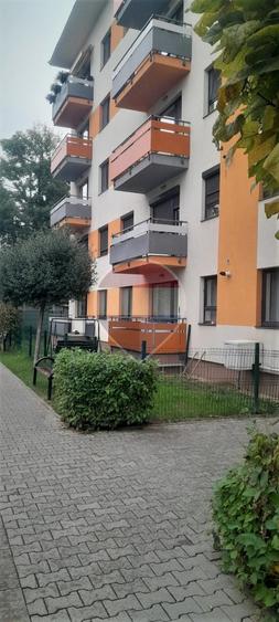 Apartament cu 2 camere decomandat în Tractorul