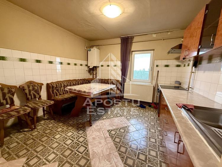 Apartament cu 2 camere semidecomandat, mobilat în Freidorf