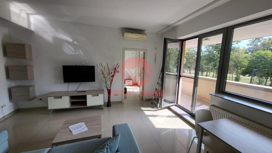Apartament cu 2 camere decomandat în City Park Mall