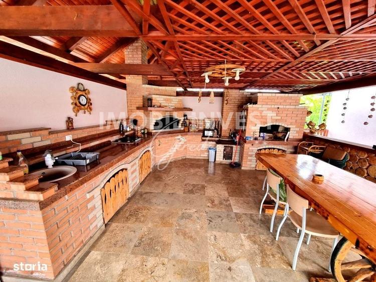 Casa individuala, 4 dormitoare, 340 mp Utili, Teren 1719 mp, garaj - 7