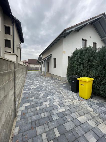 Casă cu 4 camere în Central