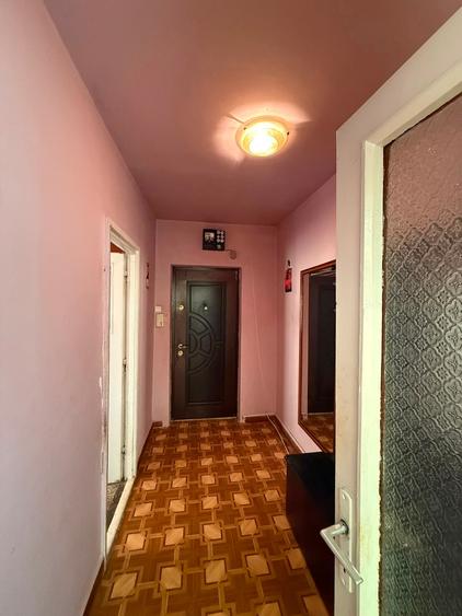 Apartament cu 65 camere în Girocului