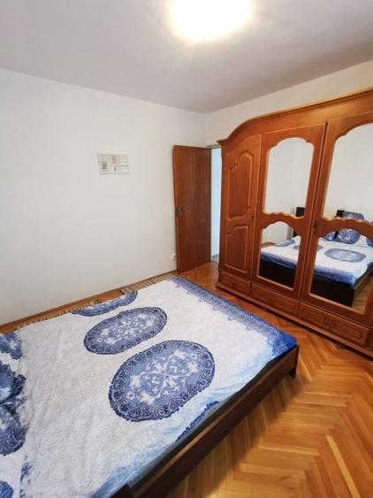 Apartament cu 3 camere decomandat în Tineretului