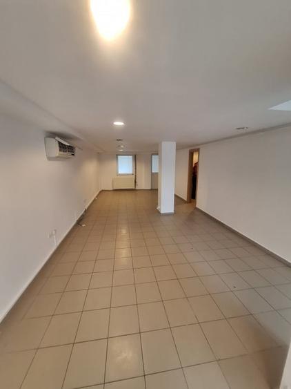 Delfinariu, cladire P+1 , spatiu depozitare 126 mp., curte 463 mp. - 14