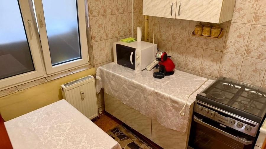 Apartament cu 3 camere decomandat, mobilat în Bucur Obor