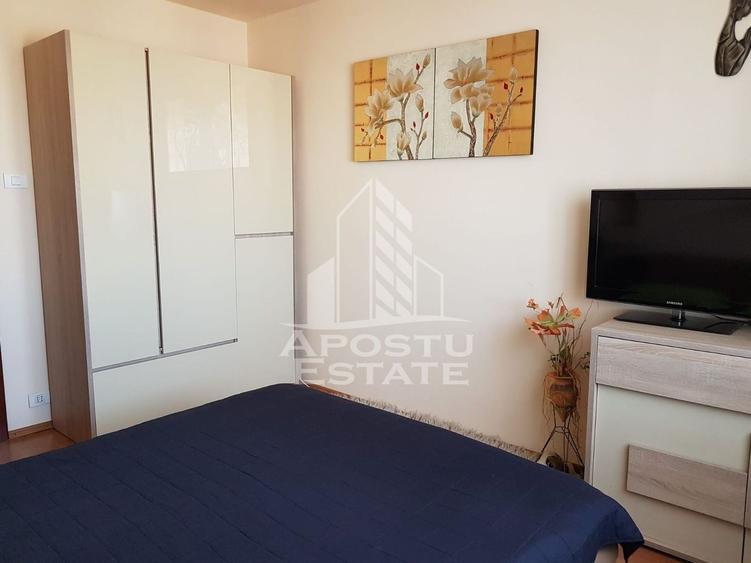 Apartament cu 3 camere decomandat, mobilat în Tipografilor