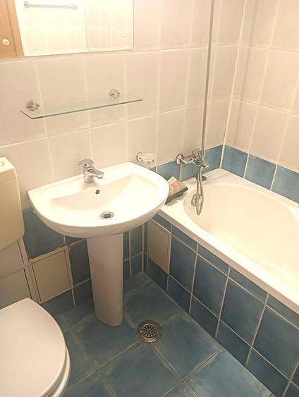 Apartament cu 3 camere în P-ța Unirii