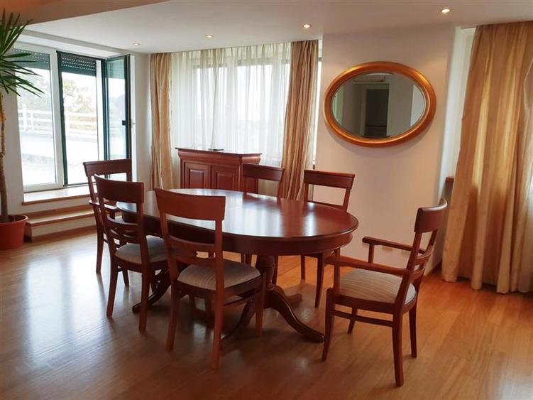 Apartament cu 5 camere semidecomandat, mobilat în Grădina Icoanei