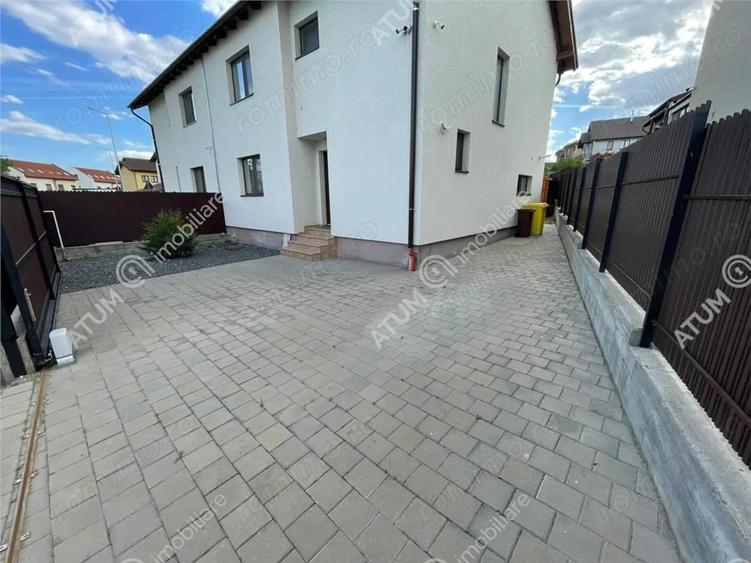 Casă cu 4 camere în Est