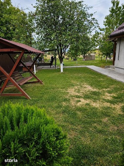 Casă cu 4 camere cu Teren 600 Mp în Ernei