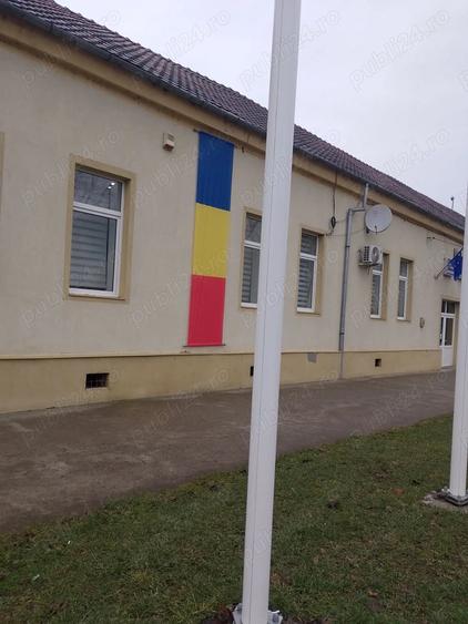 Spațiu comercial, de 100 mp, în Cărpiniș
