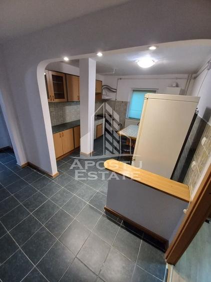 Apartament cu 2 camere decomandat în Steaua
